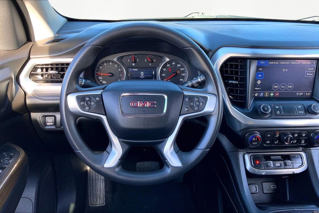 Used 2023 GMC Acadia SLE image 8