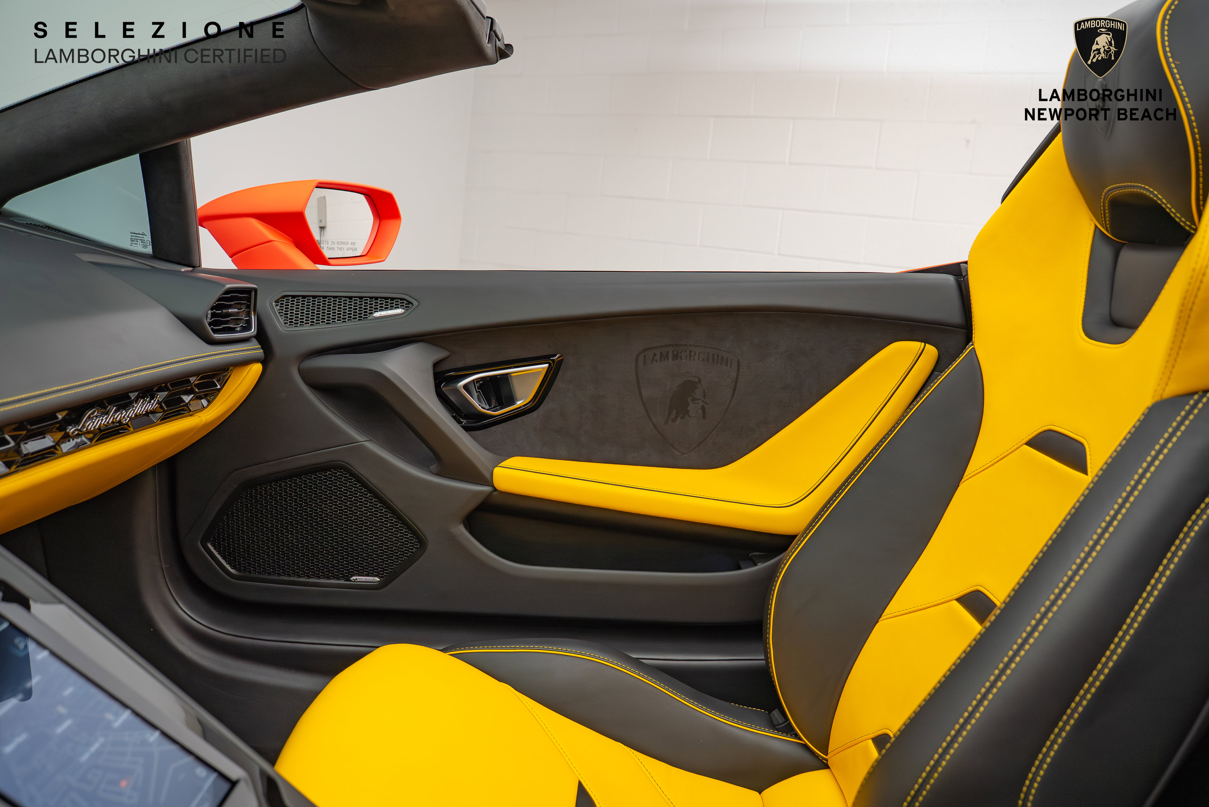 Used 2022 Lamborghini Huracan EVO image 34