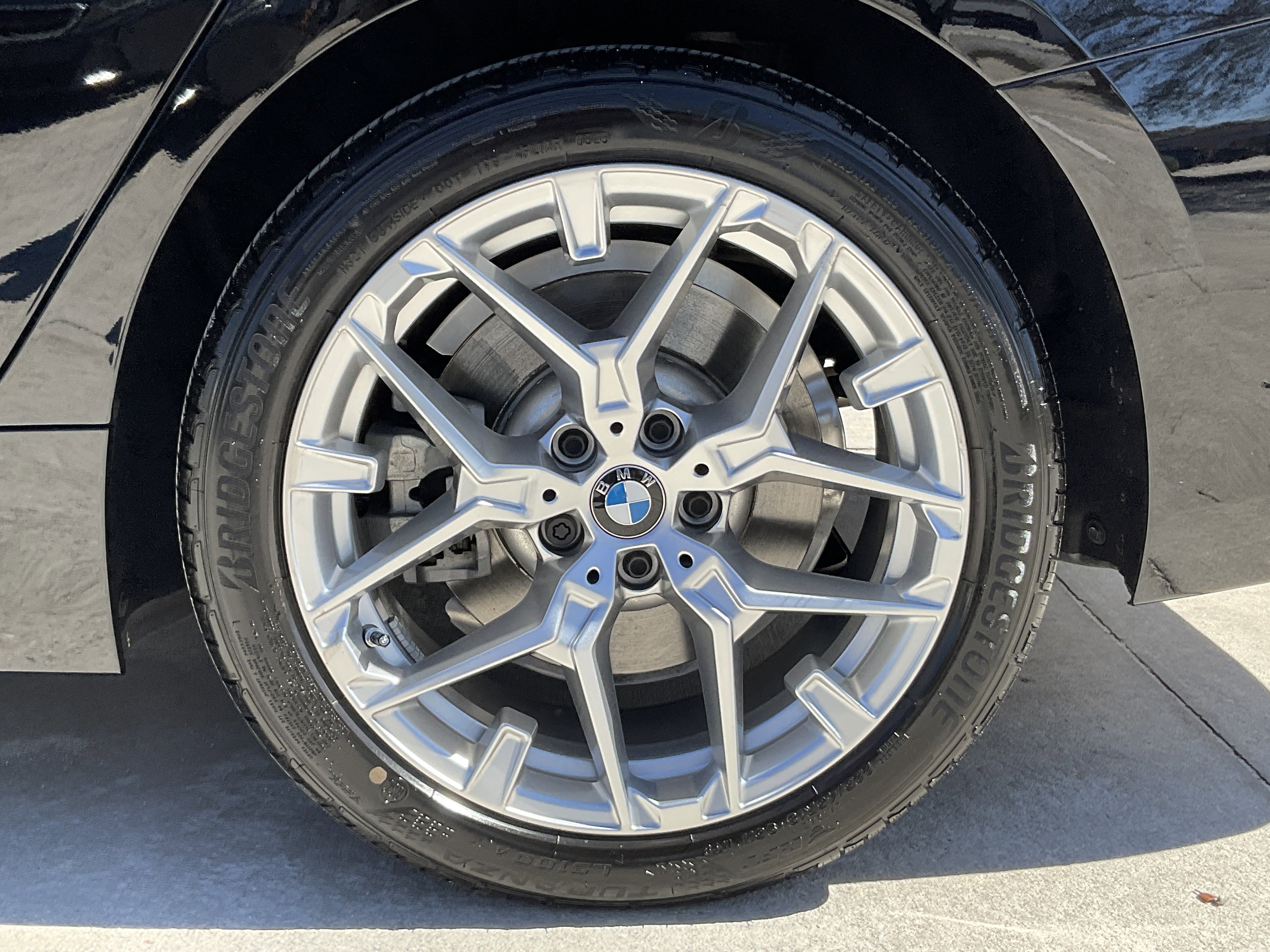 Certified 2025 BMW 330i Sedan image 7