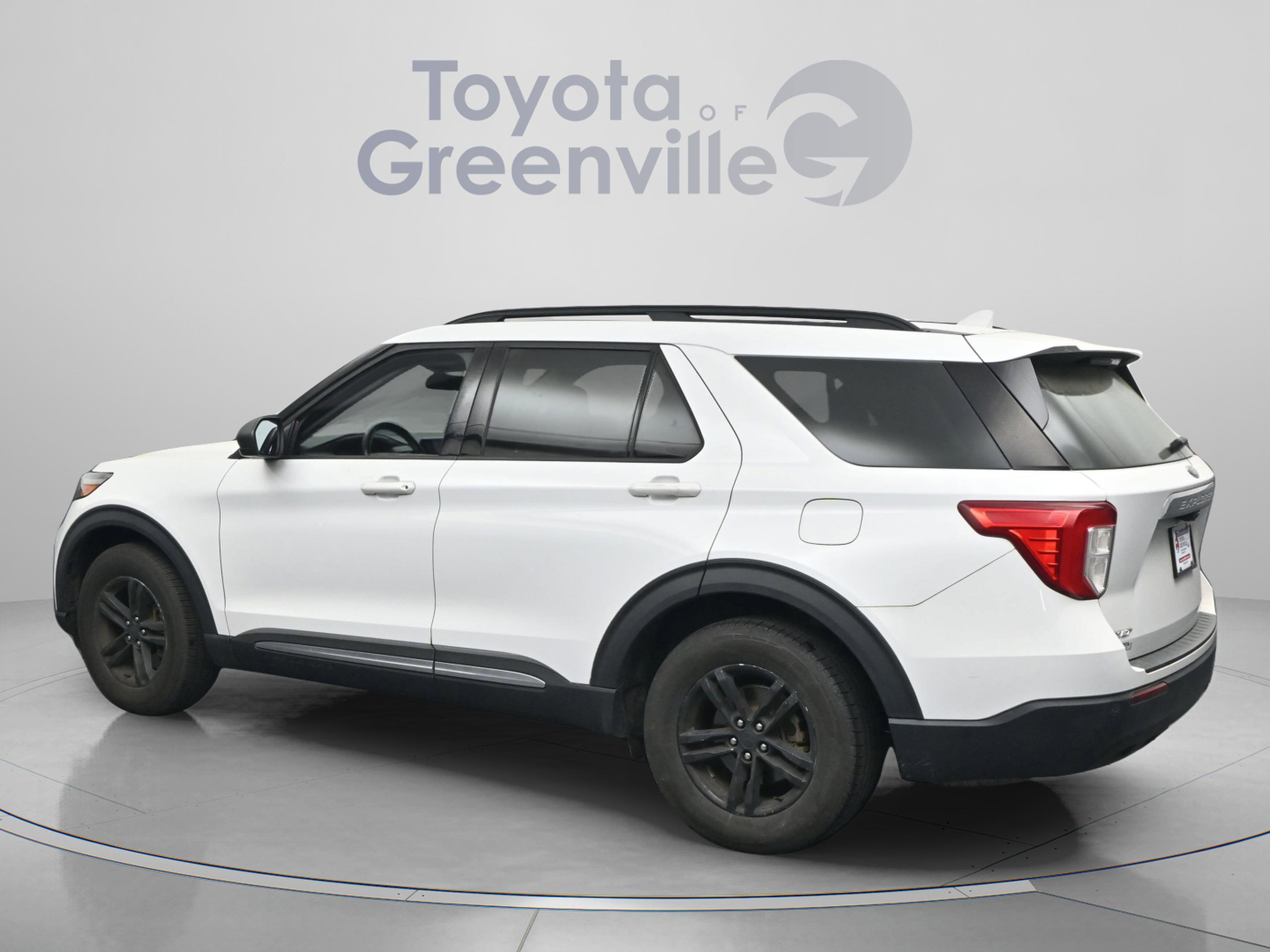 Used 2020 Ford Explorer XLT image 8
