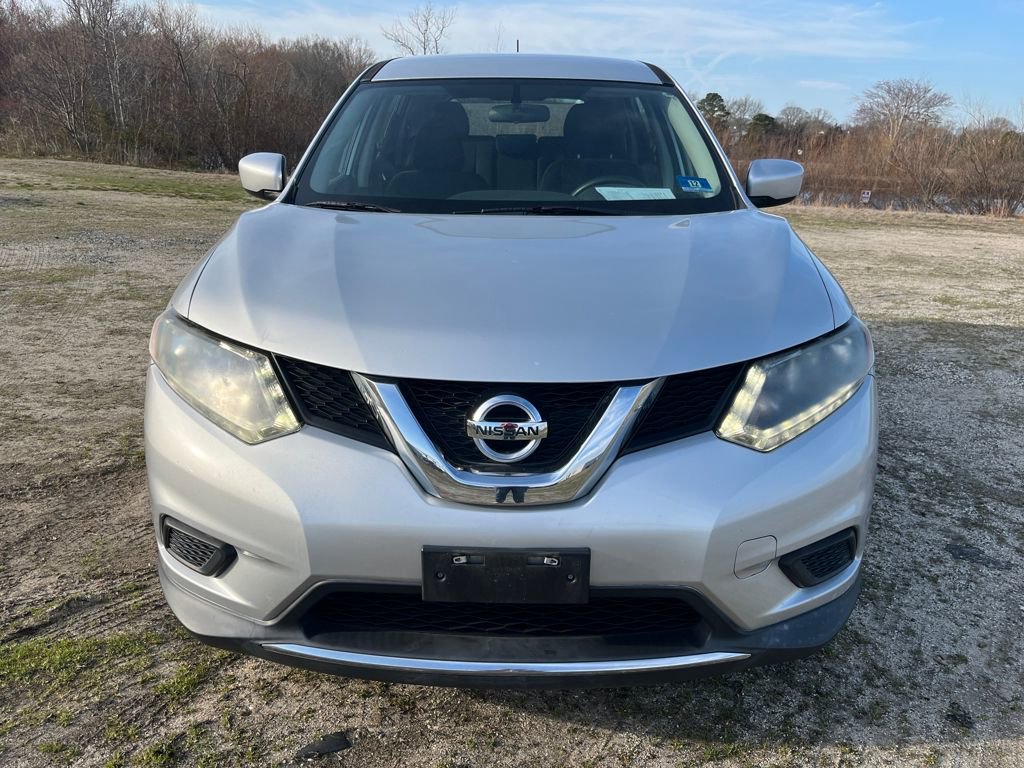 Used 2016 Nissan Rogue S image 2