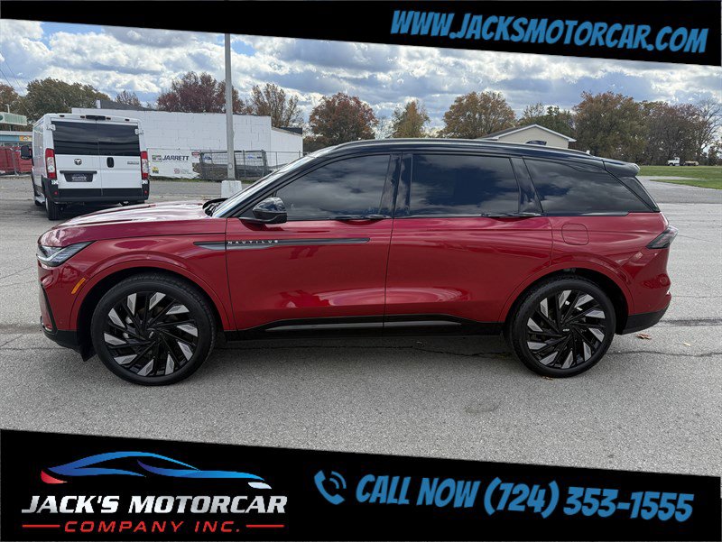 Used 2024 Lincoln Nautilus Reserve w/ Equipment Group 202A image 10