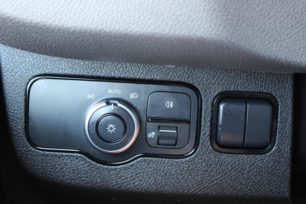 Used 2023 Mercedes-Benz Sprinter 2500 image 20