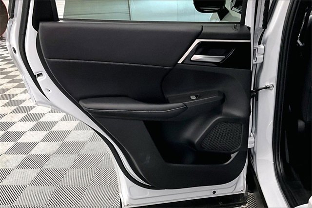 Used 2023 Mitsubishi Outlander Ralliart image 18