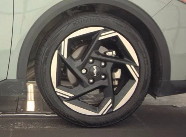 Certified 2025 Kia K4 EX FWD image 10