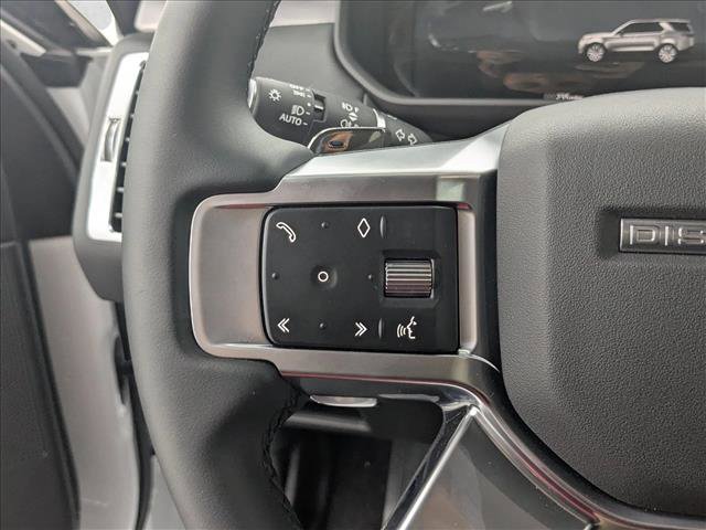 New 2025 Land Rover Discovery Dynamic SE AWD/4WD image 13