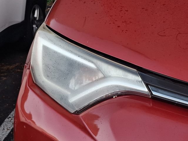 Used 2016 Toyota RAV4 LE FWD image 5