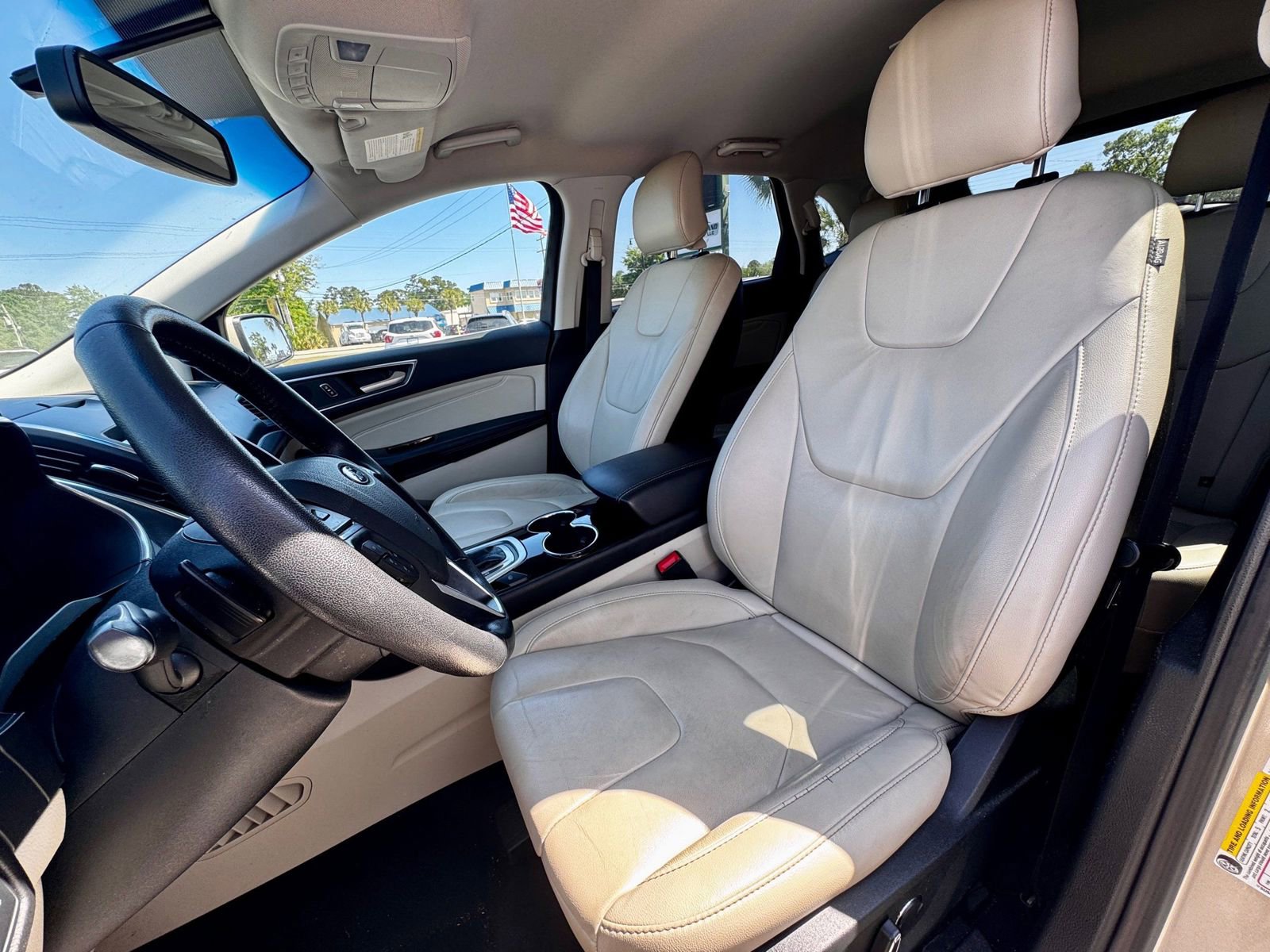 Used 2017 Ford Edge Titanium w/ Technology Package AWD/4WD image 7