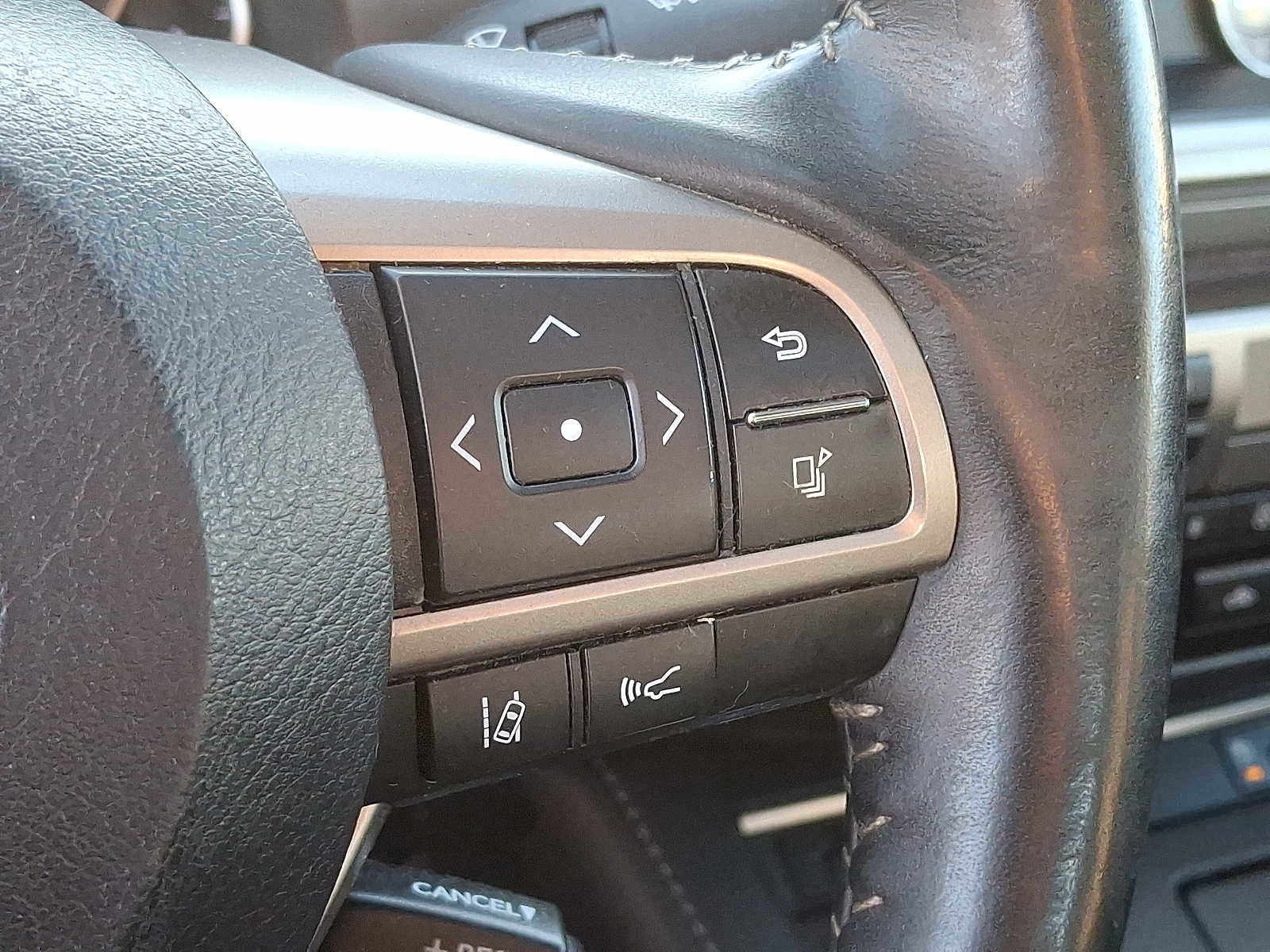 Used 2018 Lexus ES 350 w/ Ultra Luxury Package image 23