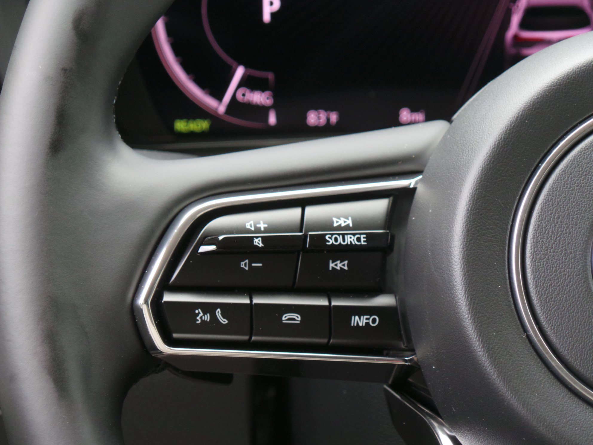 New 2025 MAZDA CX-70 Plug-In Hybrid w/ Premium Pkg image 16