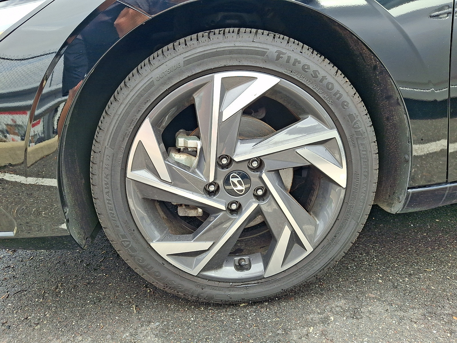Used 2024 Hyundai Elantra Limited FWD image 3