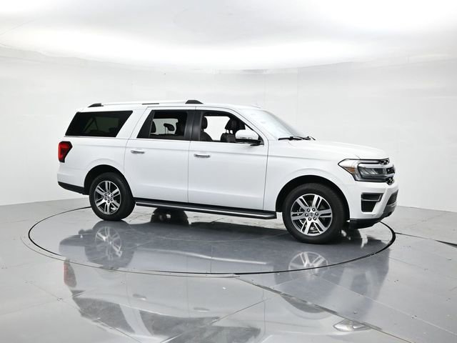 Used 2023 Ford Expedition Max Limited image 4