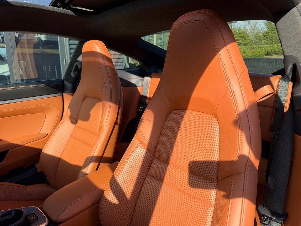 Certified 2025 Porsche 911 Carrera image 12