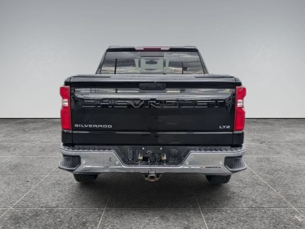 Used 2020 Chevrolet Silverado 1500 LTZ w/ LTZ Plus Package AWD/4WD image 7
