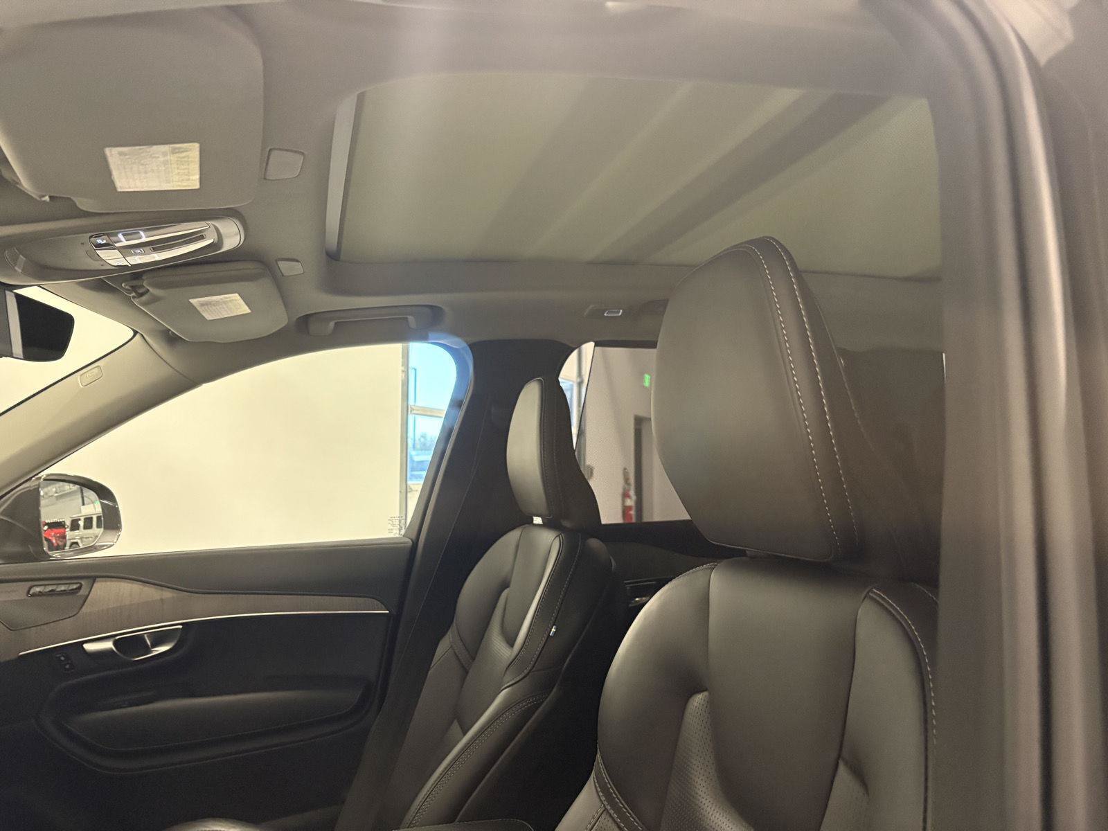 Used 2023 Volvo XC90 B6 Ultimate AWD/4WD image 15