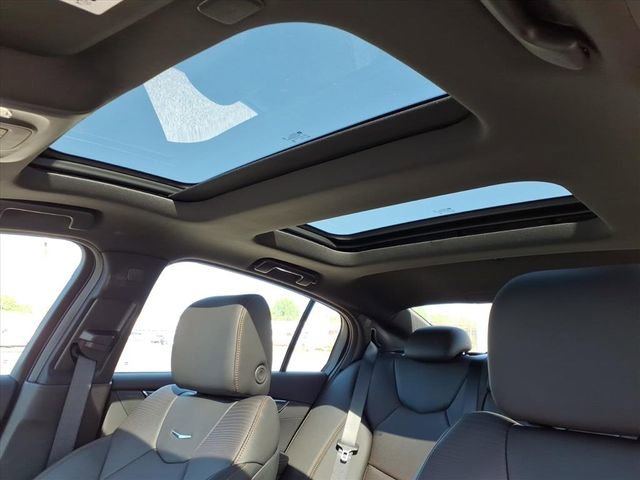 New 2026 Cadillac CT5 V w/ Technology Package AWD/4WD image 7