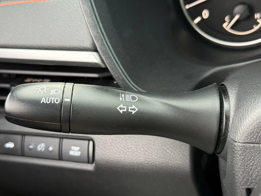 Used 2021 Nissan Altima 2.5 SR w/ SR Premium Package FWD image 17