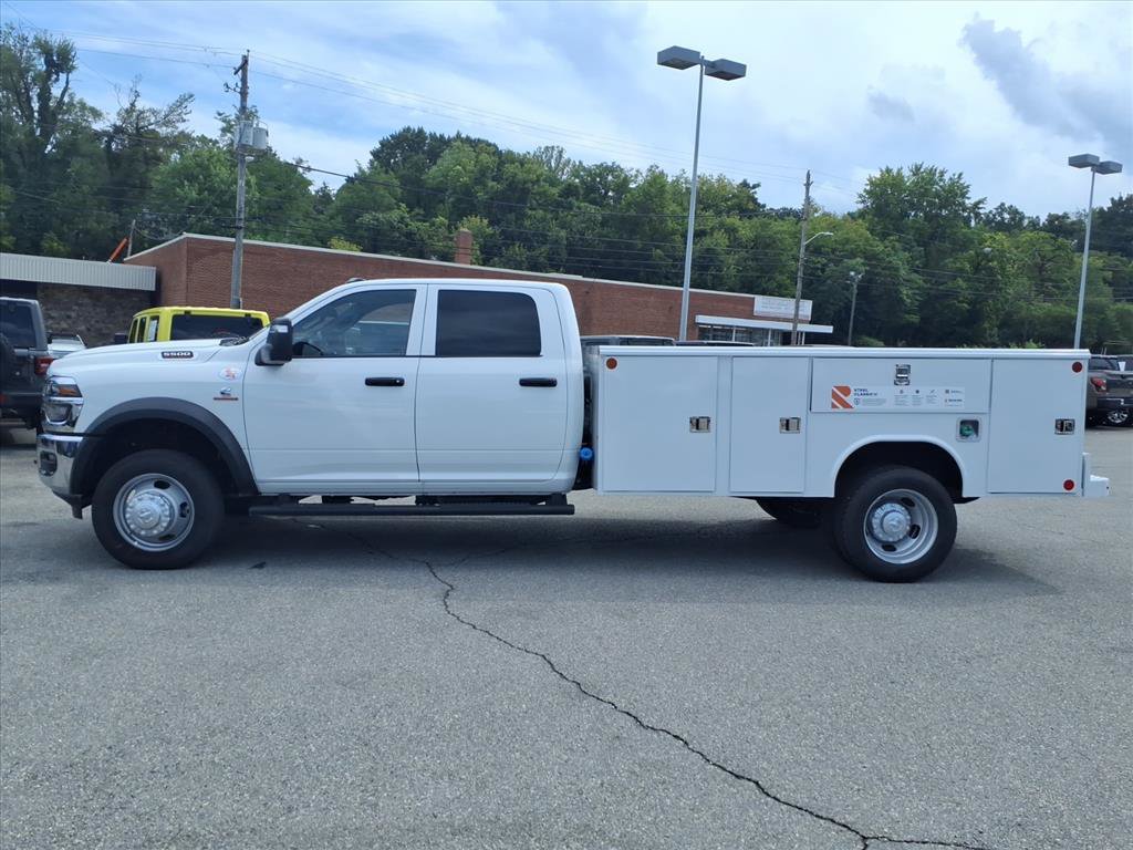 New 2026 RAM 5500 Tradesman w/ Chrome Appearance Group AWD/4WD image 7