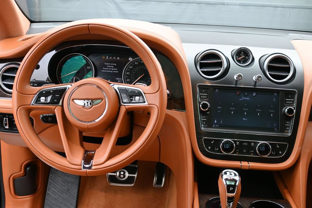Used 2019 Bentley Bentayga AWD/4WD image 11