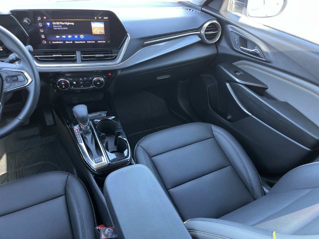 Certified 2025 Chevrolet Trax ACTIV w/ Driver Confidence Package FWD image 14