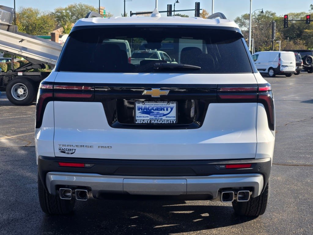 New 2027 Chevrolet Traverse LT w/ Driver Confidence Package AWD/4WD image 12