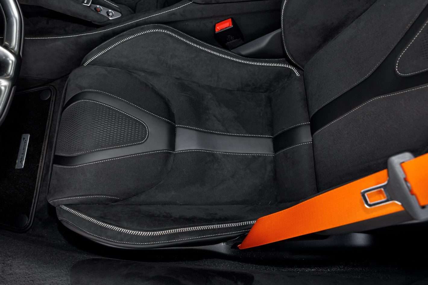 Used 2027 McLaren 750S RWD image 13