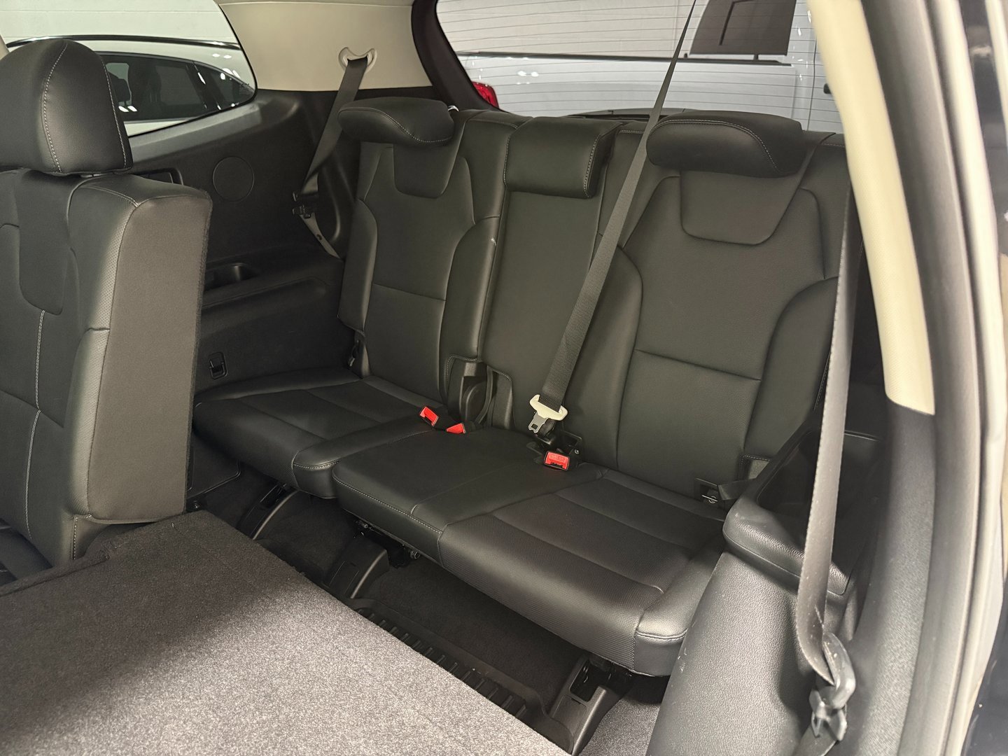 Used 2025 Kia Telluride EX image 49