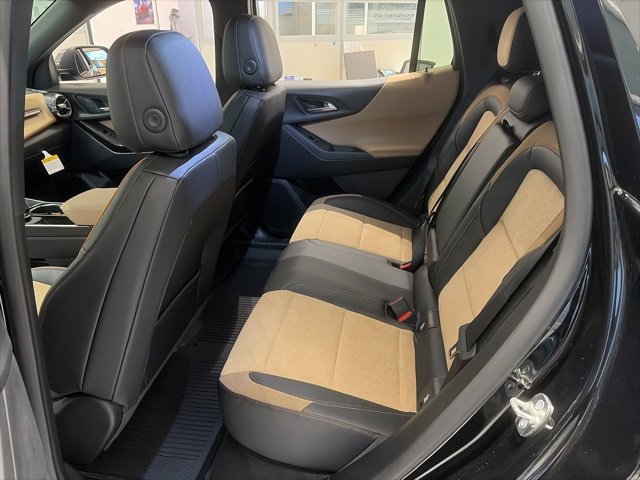 New 2026 Chevrolet Equinox ACTIV w/ Safety and Technology Package image 11