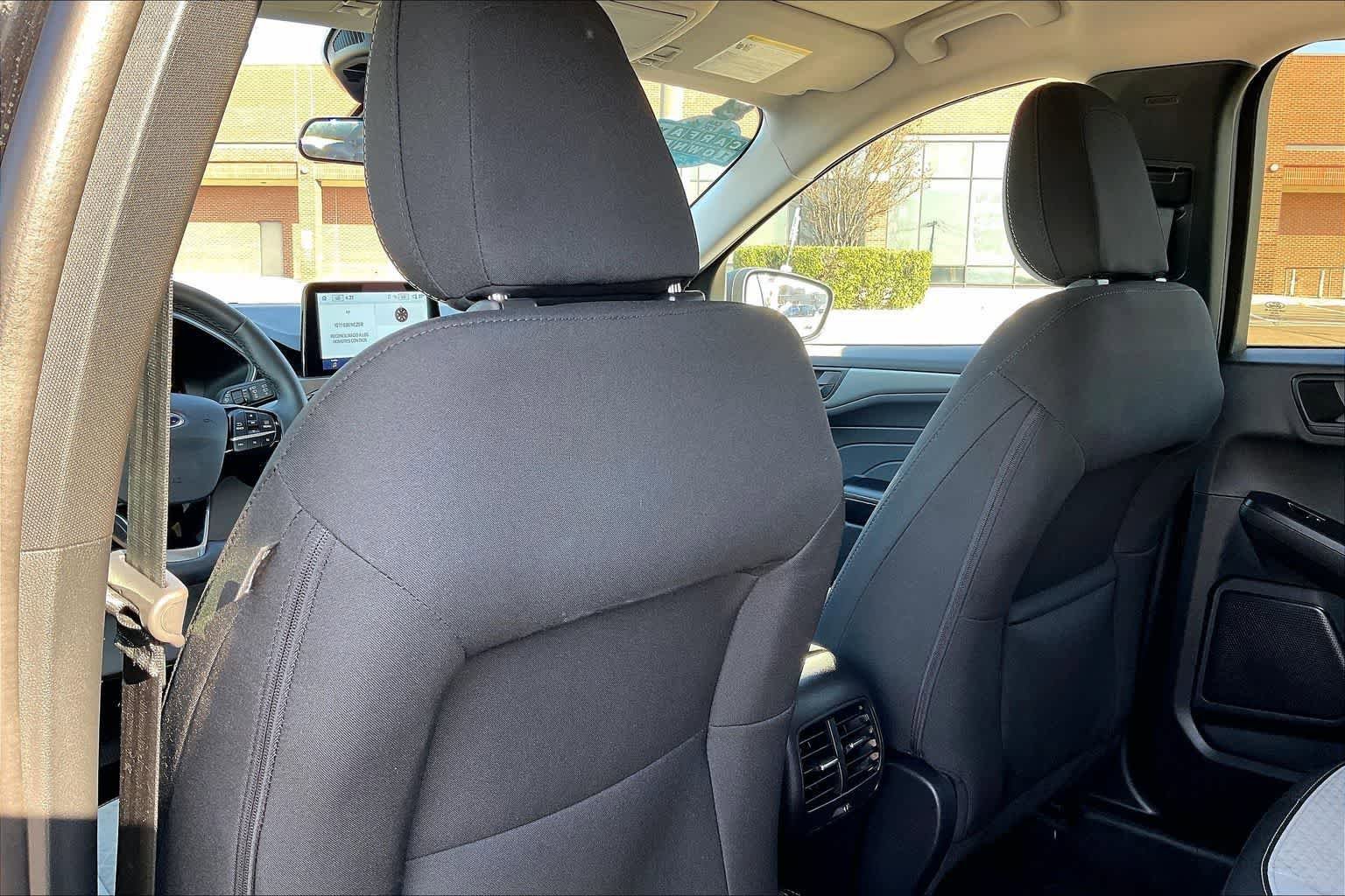 Used 2024 Ford Escape Active image 12
