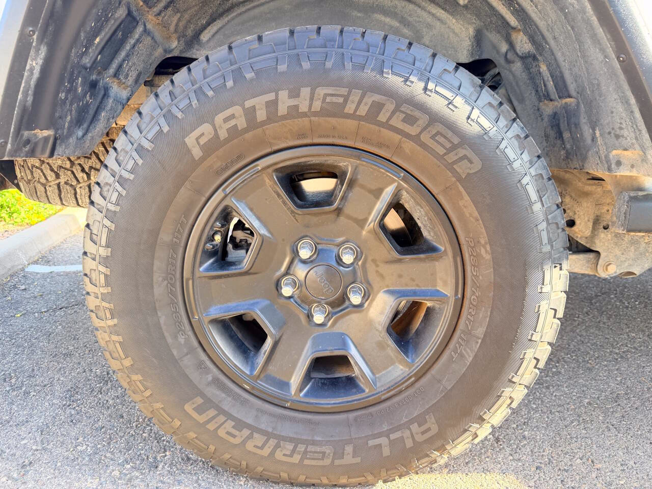 Used 2021 Jeep Gladiator Mojave AWD/4WD image 23