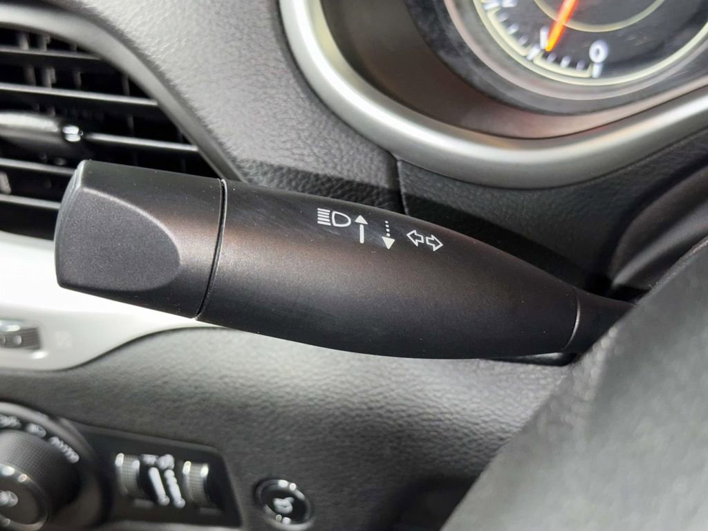 Used 2017 Jeep Cherokee Trailhawk w/ Comfort/Convenience Group image 31