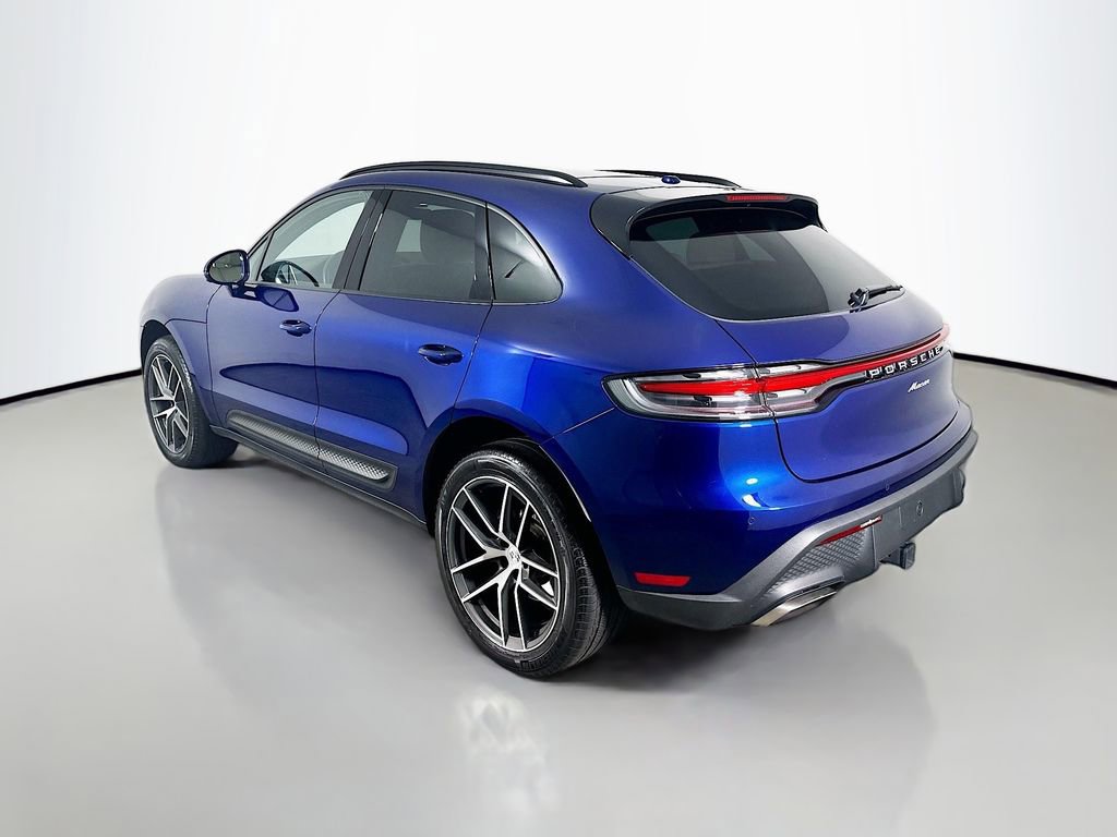 Certified 2023 Porsche Macan image 3