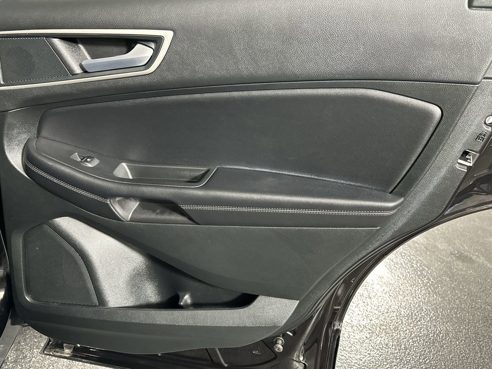 Used 2024 Ford Edge SEL w/ Convenience Package AWD/4WD image 35