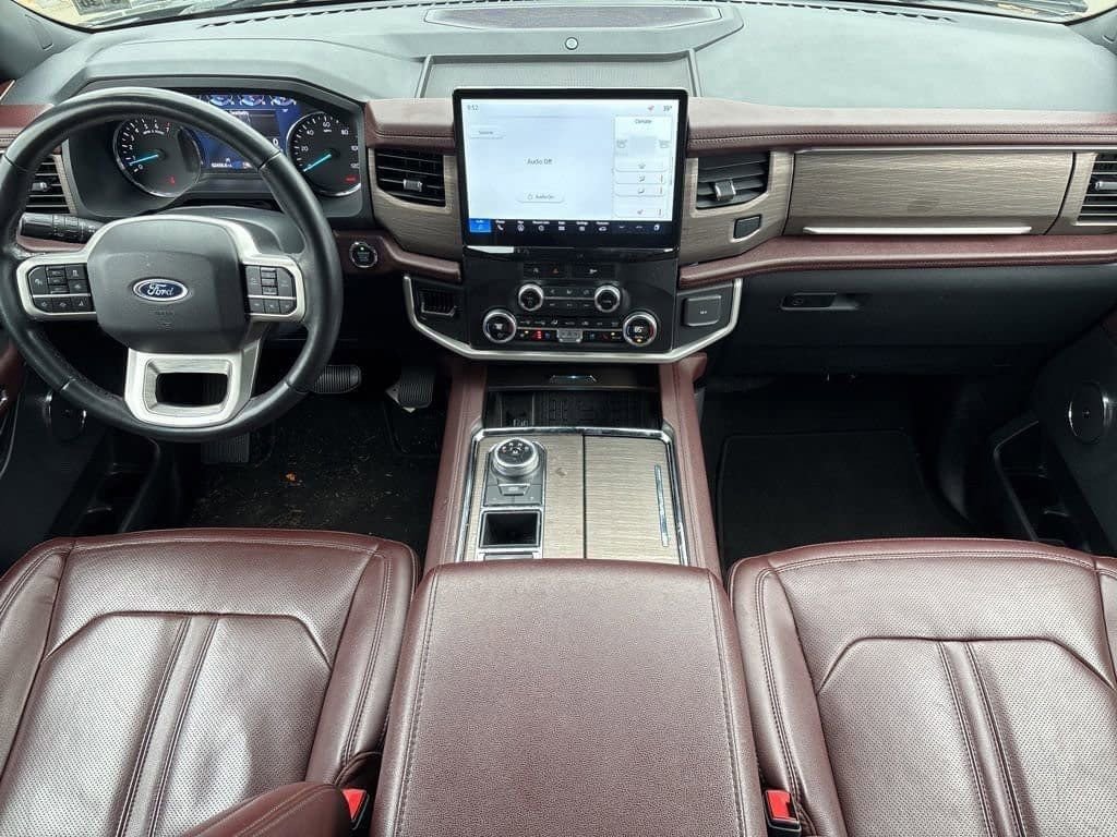 Used 2024 Ford Expedition Limited image 19