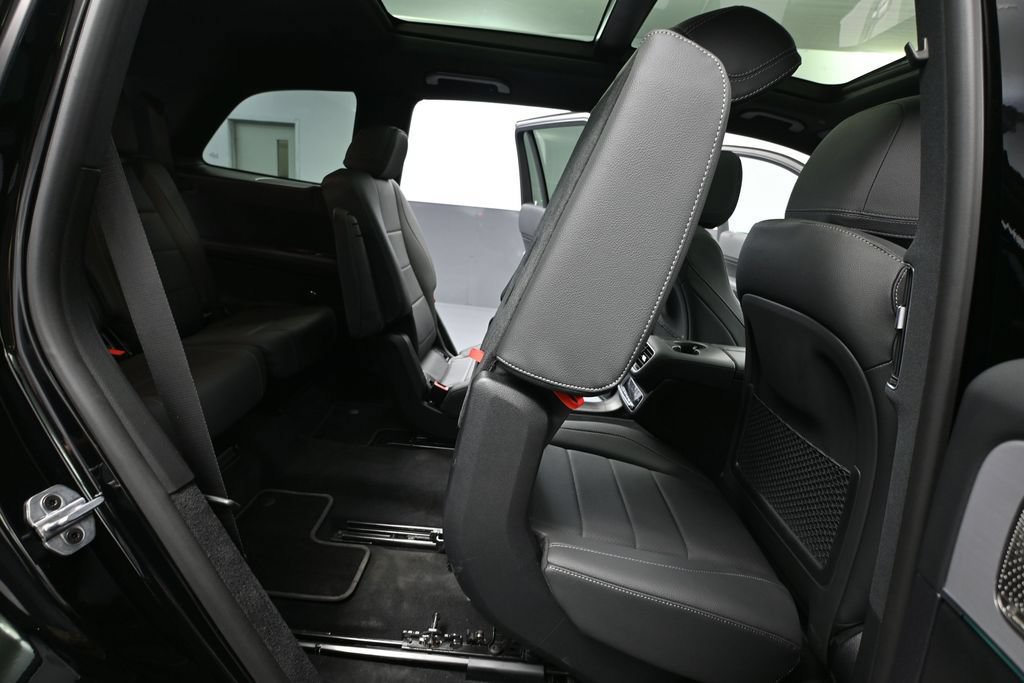 Used 2026 Mercedes-Benz GLS 450 4MATIC image 41