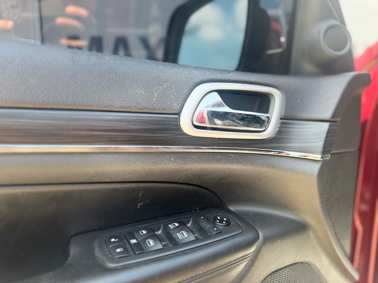 Used 2020 Jeep Grand Cherokee Limited AWD/4WD image 34