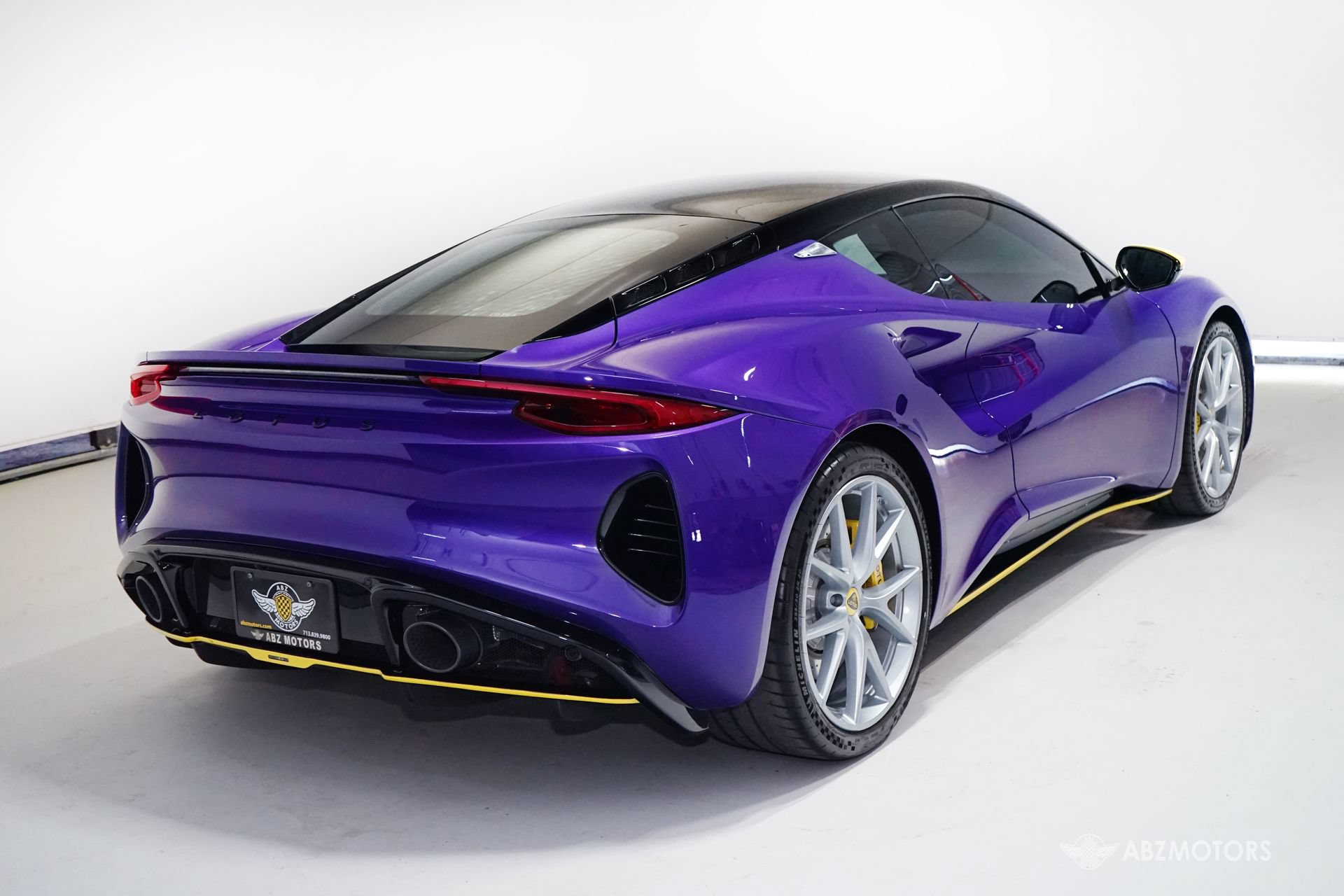 Used 2026 Lotus Emira SE RWD image 5