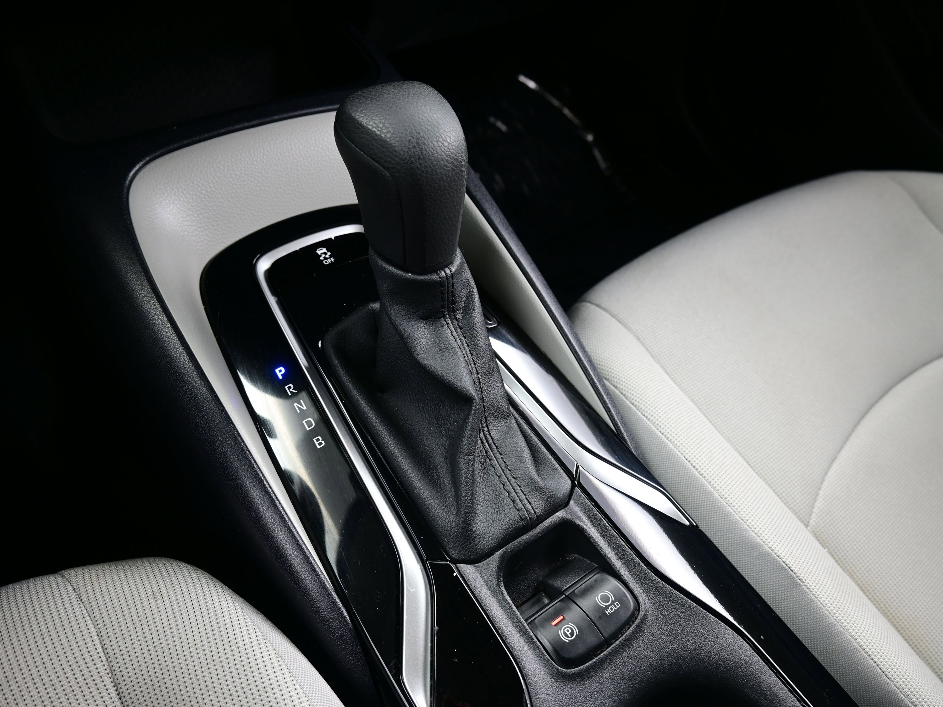 Used 2022 Toyota Corolla LE image 19