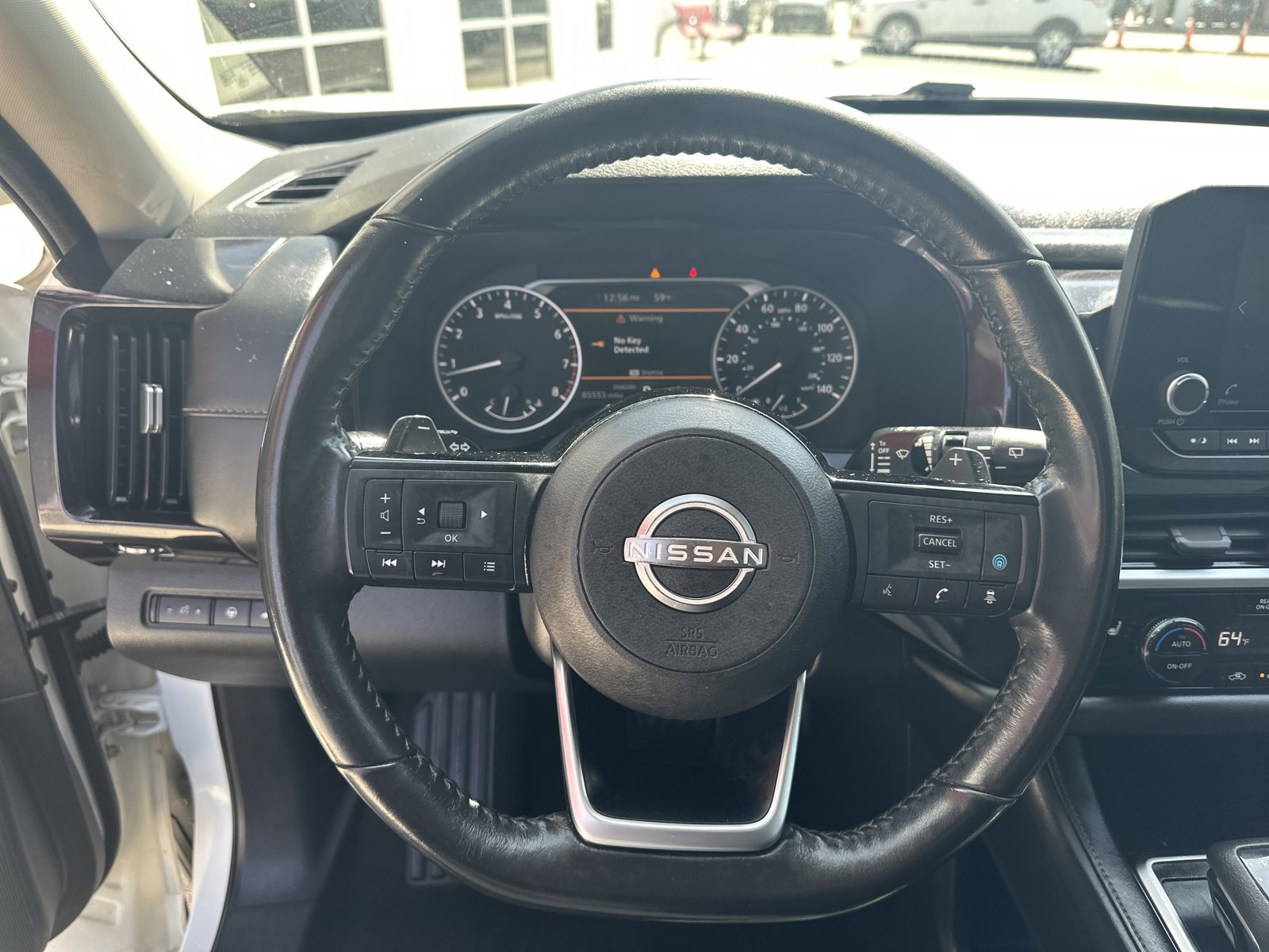 Used 2022 Nissan Pathfinder SV w/ SV Premium Package image 12