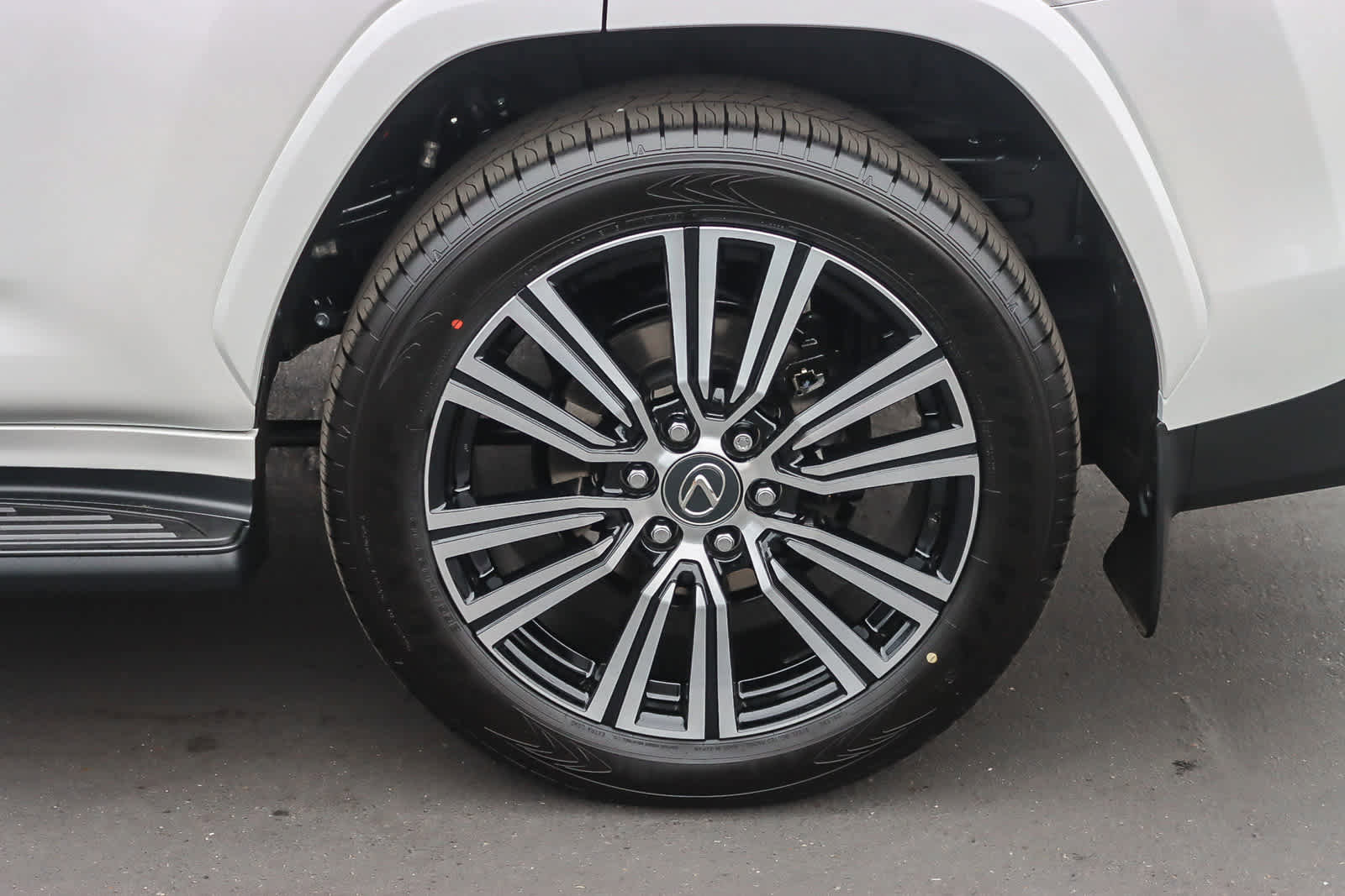 New 2026 Lexus LX 600 4WD w/ Luxury Package image 10