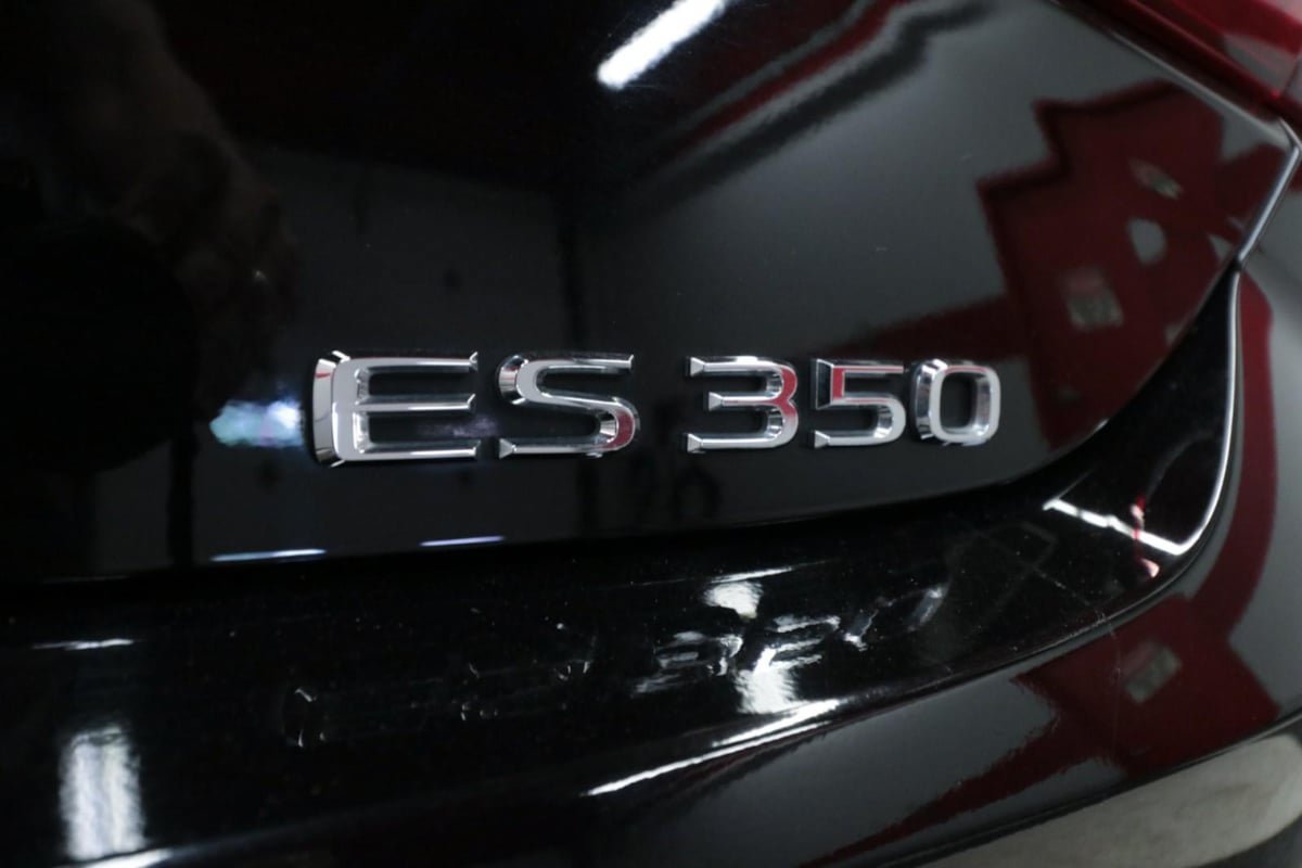 Used 2022 Lexus ES 350 Ultra Luxury w/ Accessory Package 2 FWD image 35
