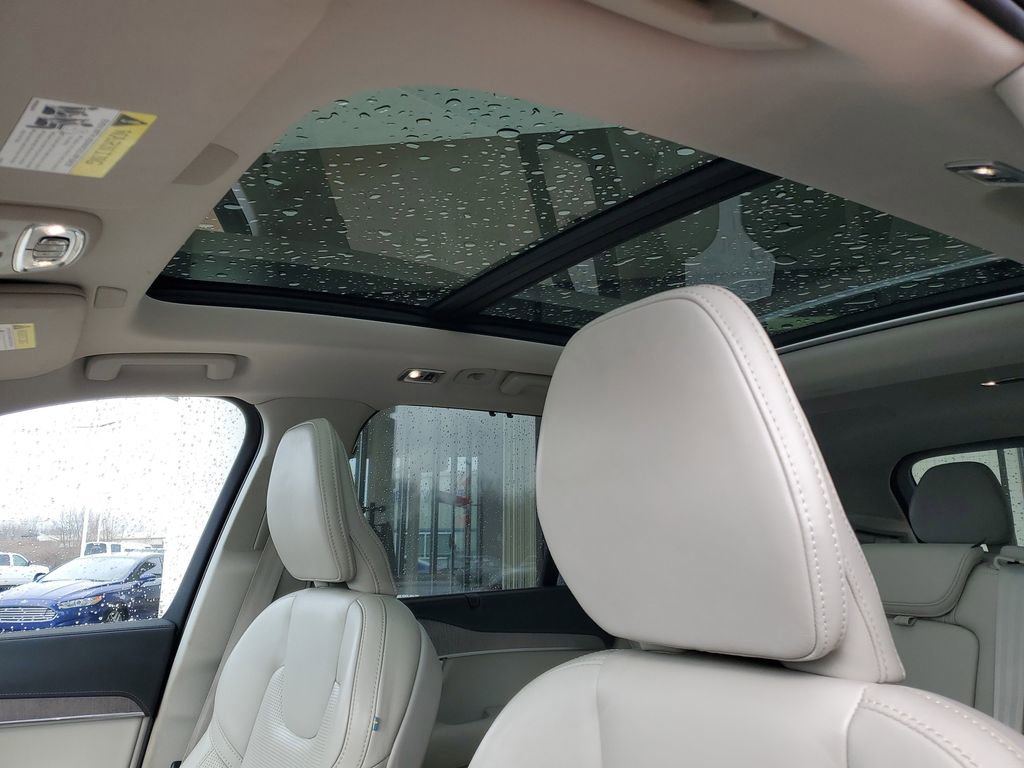 Used 2022 Volvo XC90 T6 Inscription w/ Advanced Package image 10