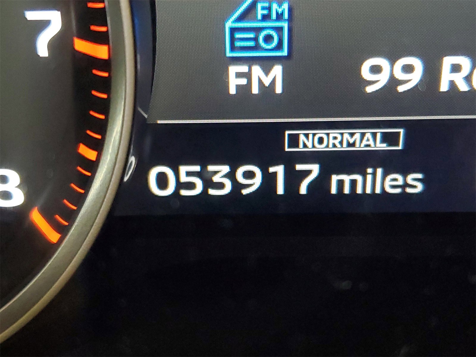 Used 2023 Mitsubishi Outlander SE image 14