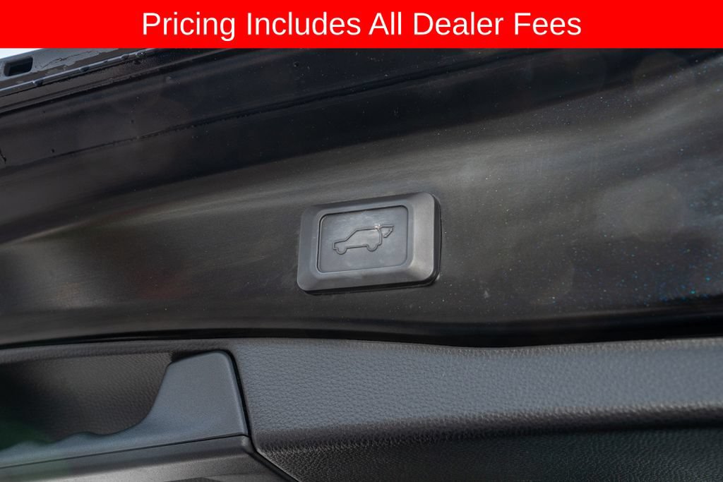 Used 2023 Toyota RAV4 XLE Premium AWD/4WD image 6