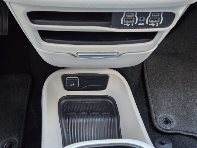 Certified 2024 Chrysler Pacifica Touring-L FWD image 20