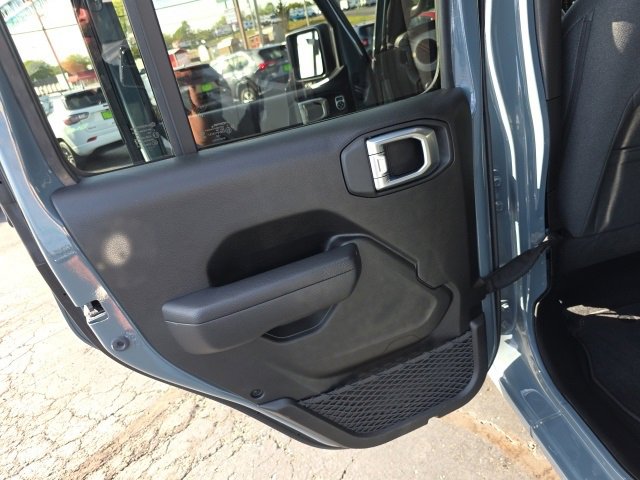 Used 2024 Jeep Gladiator Sport image 35
