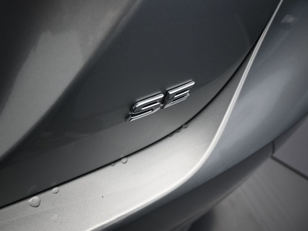 Used 2022 Toyota Camry SE image 39