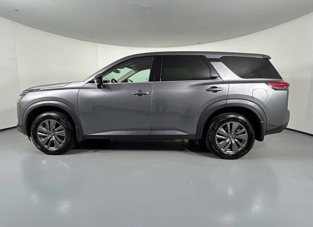 Used 2024 Nissan Pathfinder S w/ Cargo Package AWD/4WD image 4