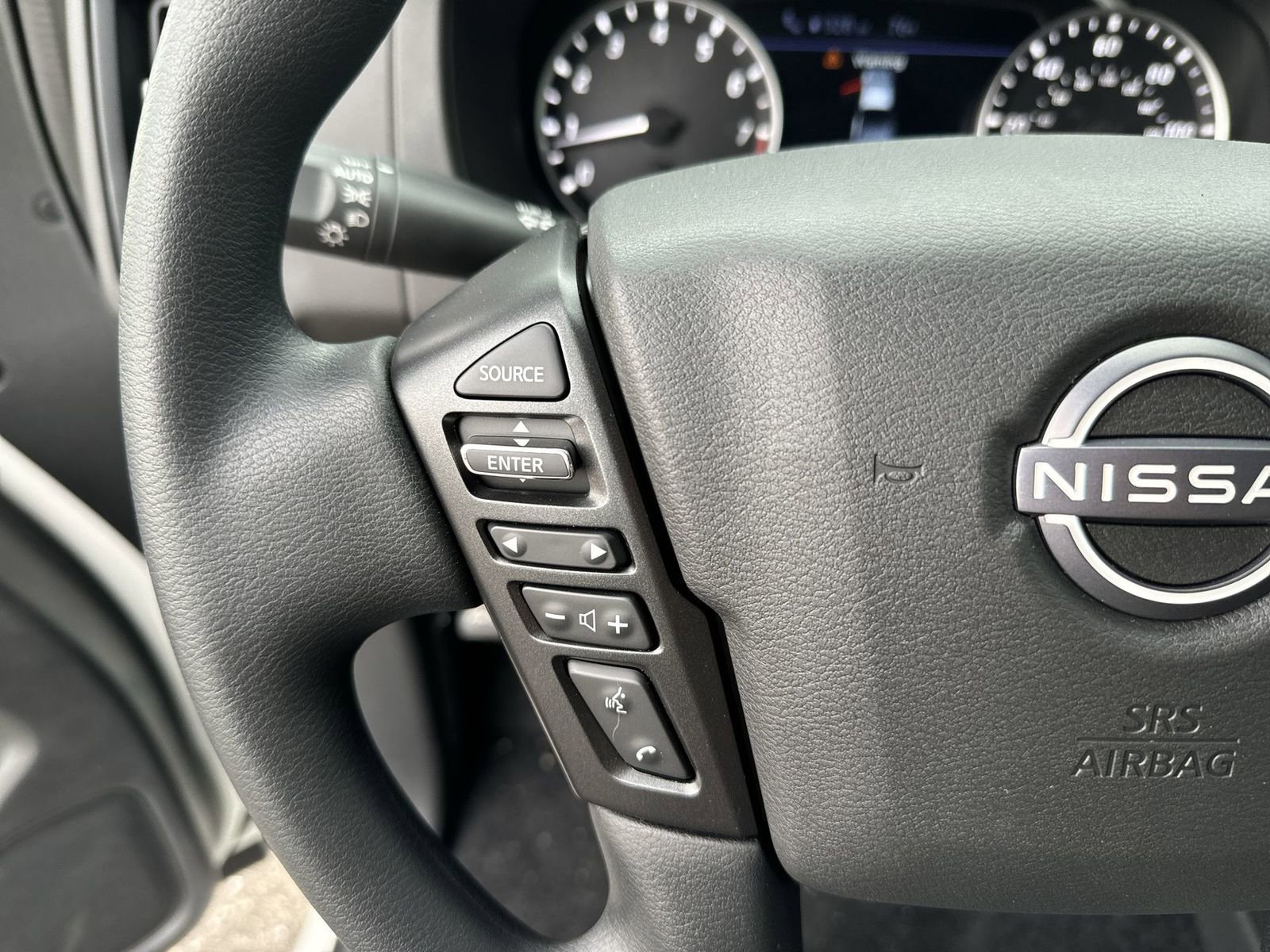 Used 2025 Nissan Frontier S image 12