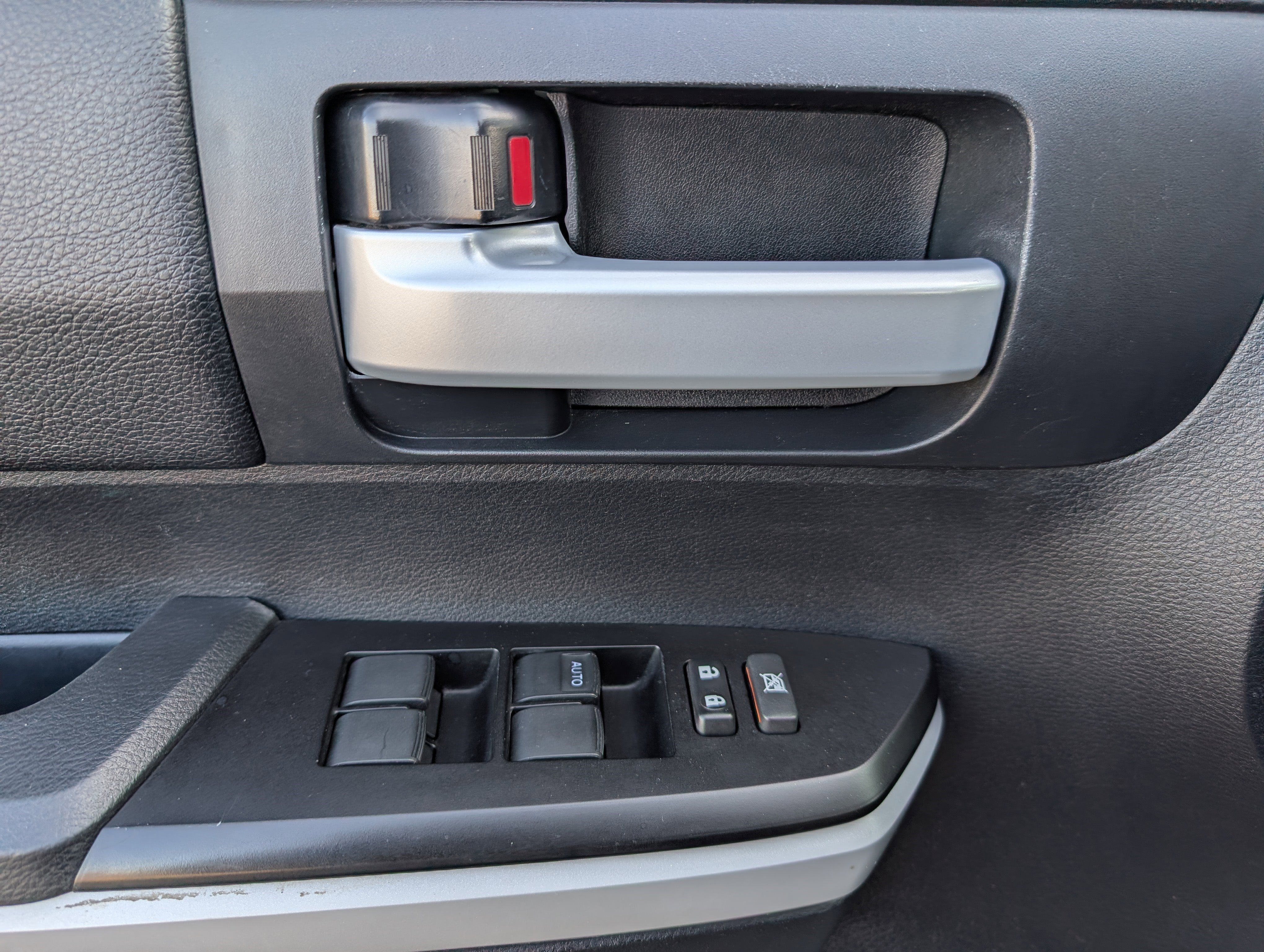 Used 2019 Toyota Tundra SR5 image 15